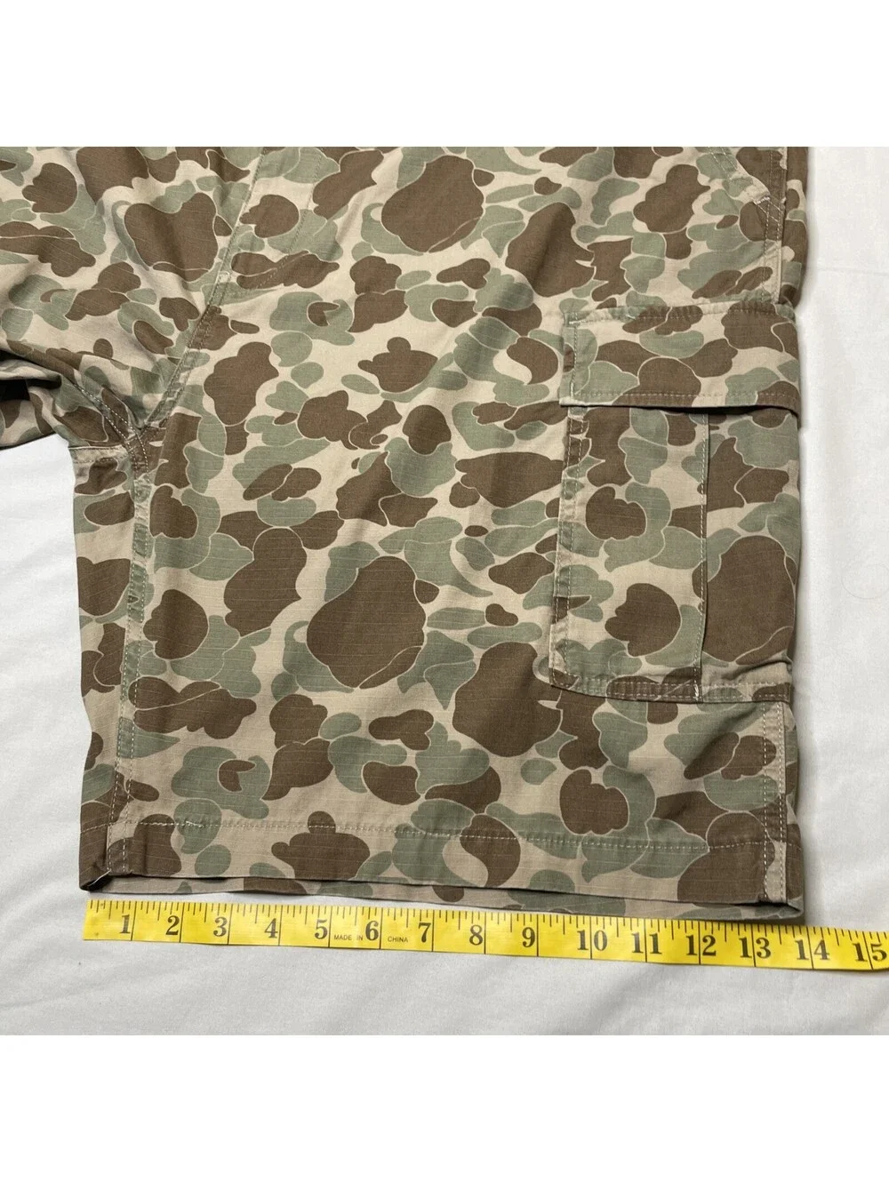 Levi's Camo Carrier Cargo Cotton Camo Comfortable Shorts Men's Size 50 RipStop
